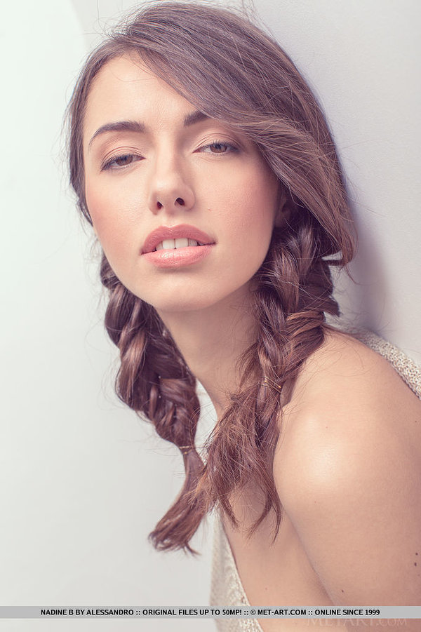 Катя, 18